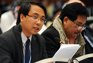 Lead climate negotiator for the Philippines Naderev "Yeb" Saño.  Source: eenews.net 