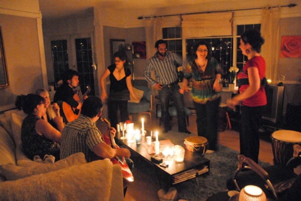 People celebrating the Earth Hour at a candlelight party in Vancouver, British Columbia, Canada. © Jeremiah Armstrong / WWF-Canada