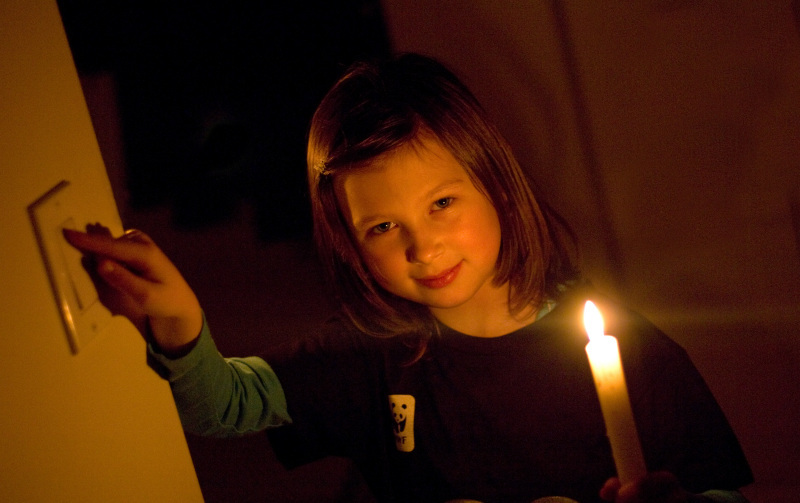 Take some candlelit photos in your house or moonlit snapshots of darkened landmarks outside. Post them later to social media using #momentofdarkness. © Jeremiah Armstrong / WWF-Canada 