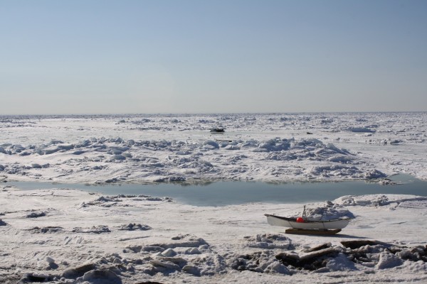 A view off the coast of Pt. Barrow, Alaska, in the spring, where in the distance, Inupiat travel by snowmobile to the ice edge to hunt marine mammals. ©Dan Slavik/ WWF-Canada