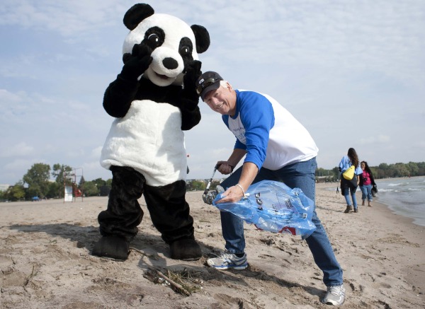 David Miller, President & CEO of WWF-Canada, and the Panda at Woodbine Beach Park in Toronto. 