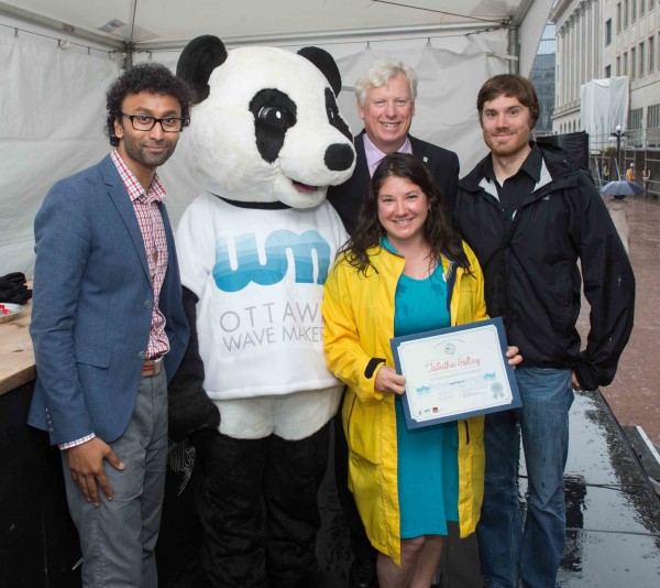 Left to Right: Vinod Rajasekaran, Lead Strategist for Hub-Ottawa, and David Miller, President & CEO, WWF-Canada present an Ottawa Wave Makers certificate to Tabatha Soltay and Jean Phillippe Veillieux, in recognition of their winning Shrimps Matter interactive game project. ©WWF-Canada/ Greg Teckles