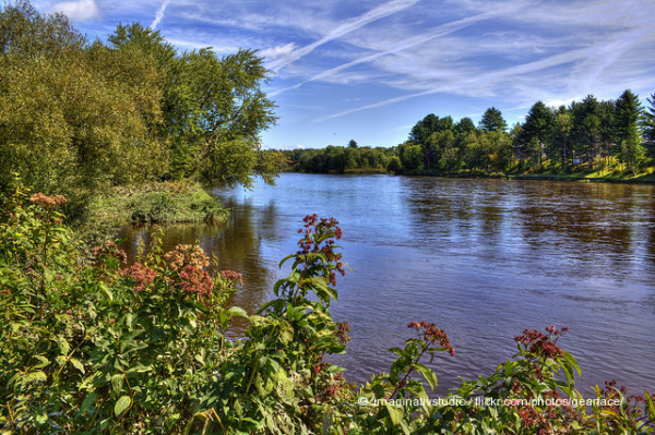 Saint-François River near Ascot Corner, Québec. © imaginativstudio https://www.flickr.com/photos/gearface/