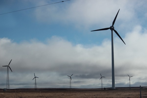 Kotzebue wind farm 6 kilometres outside of the town of Kotzebue, Alaska. © Farid Sharifi/WWF-Canada.