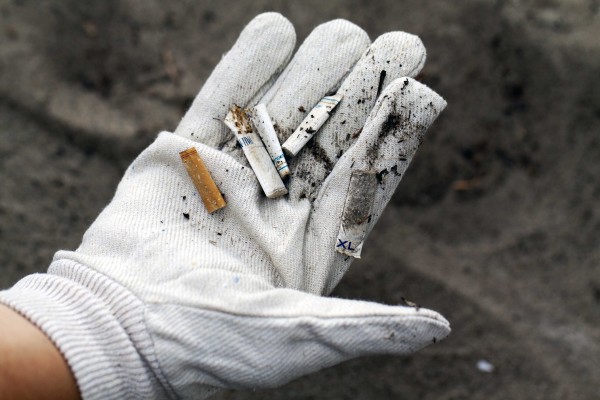 Cigarette butts are a big pollutant of our shorelines. © James Carpenter / WWF-Canada