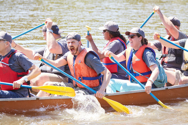 HPE paddles their way to win fastest team at the canoe challenge 2016 Riccardo Cellere / WWF-Canada