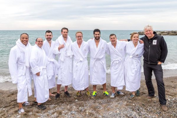 Fairmont’s dippers pose after taking the plunge © Fairmont Royal York Facebook