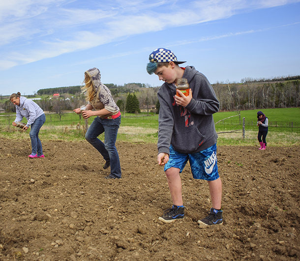students gardening